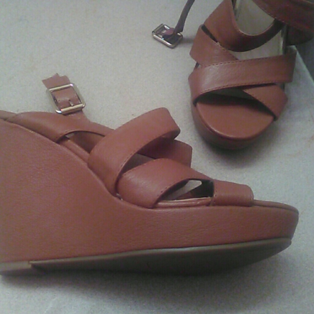 Shoes - Picture 2 of 5